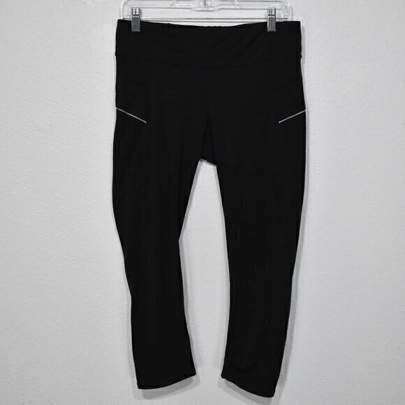 Athleta Workout Leggings Size MT Color Black Gently Used Condition no hole/stain - Picture 1 of 5